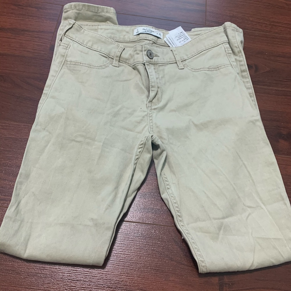 🦋BOGO🦋 ABERCROMBIE & FITCH KHAKIS